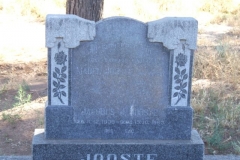 Jooste, Mable nee Murray born 01 March 1922 died 23 September 1998 + Jacobus born 11 December 1909 died 15 October 1963