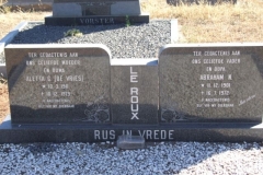 Le Roux, Alette born De Vries 10 March 1911 died 10 December 1979 + Abraham born 11 December 1901 died 16 July 1972