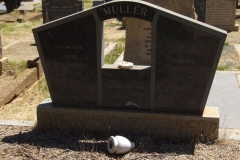 Muller, Lottie + Andries