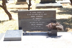 Hendrikz, Minnie + Willie