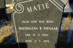 Pienaar, Magdalena B
