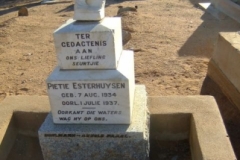 Esterhuysen, Pietie