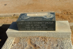 Engels, Gert Petrus Stemmet