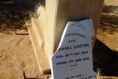 Loxton, Charl born 18 February 1905 died 09 January 1915
