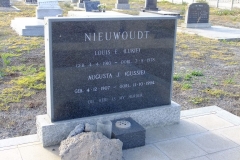 Nieuwoudt, Louis E. + Augusta J.