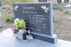 Van Rhyn, Chrisjan + Bettie