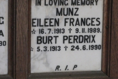 Munz, Eileen Frances + Munz, Burt Perdrix