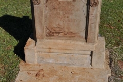 Louw, Nicolaas Johannes born 27 July 1911 died 05 August 1954