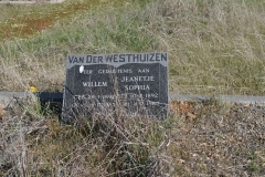 Van der Westhuizen, Willem born 28 March 1892 died 16 December 1985 + Jeanetje Sophia born 10 February 1892 died 04 February 1969