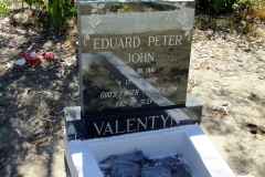 Valentyn, Eduard Peter John