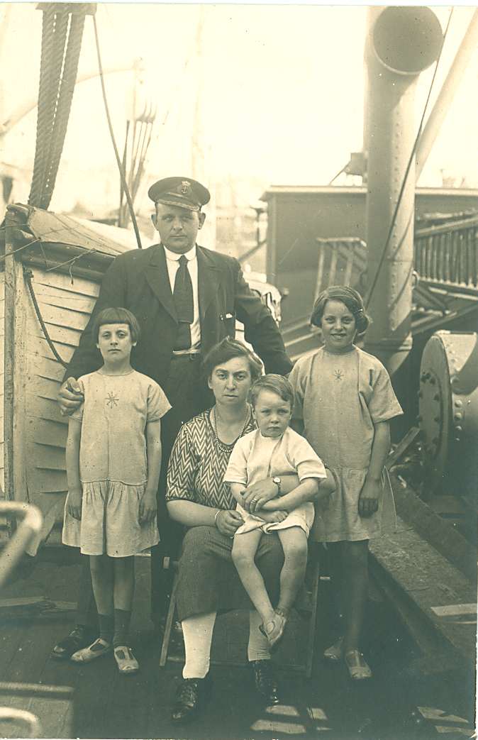 macalister-family-captain-john